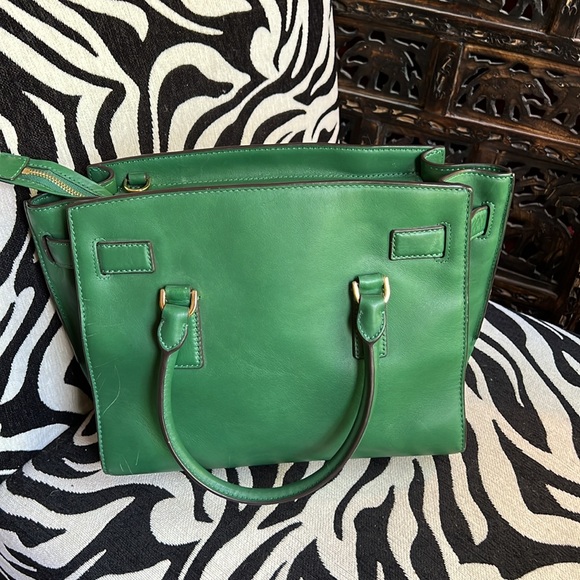 Michael Kors Green Leather Purse Gold Hardware - Picture 5 of 12